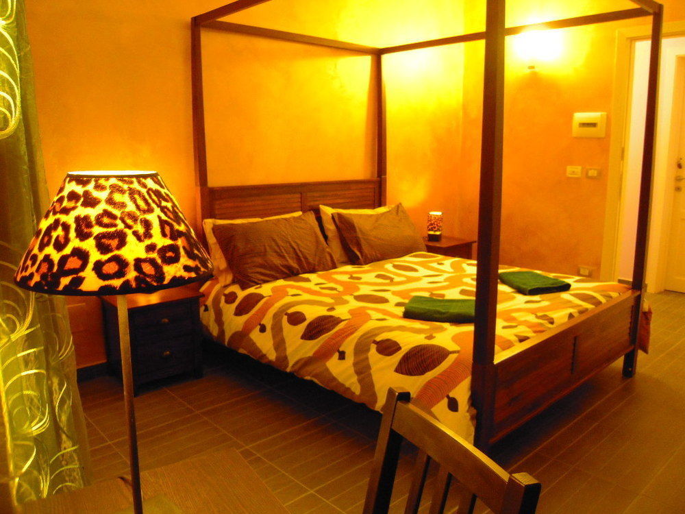 B&B Orlando Suites Catánia Buitenkant foto