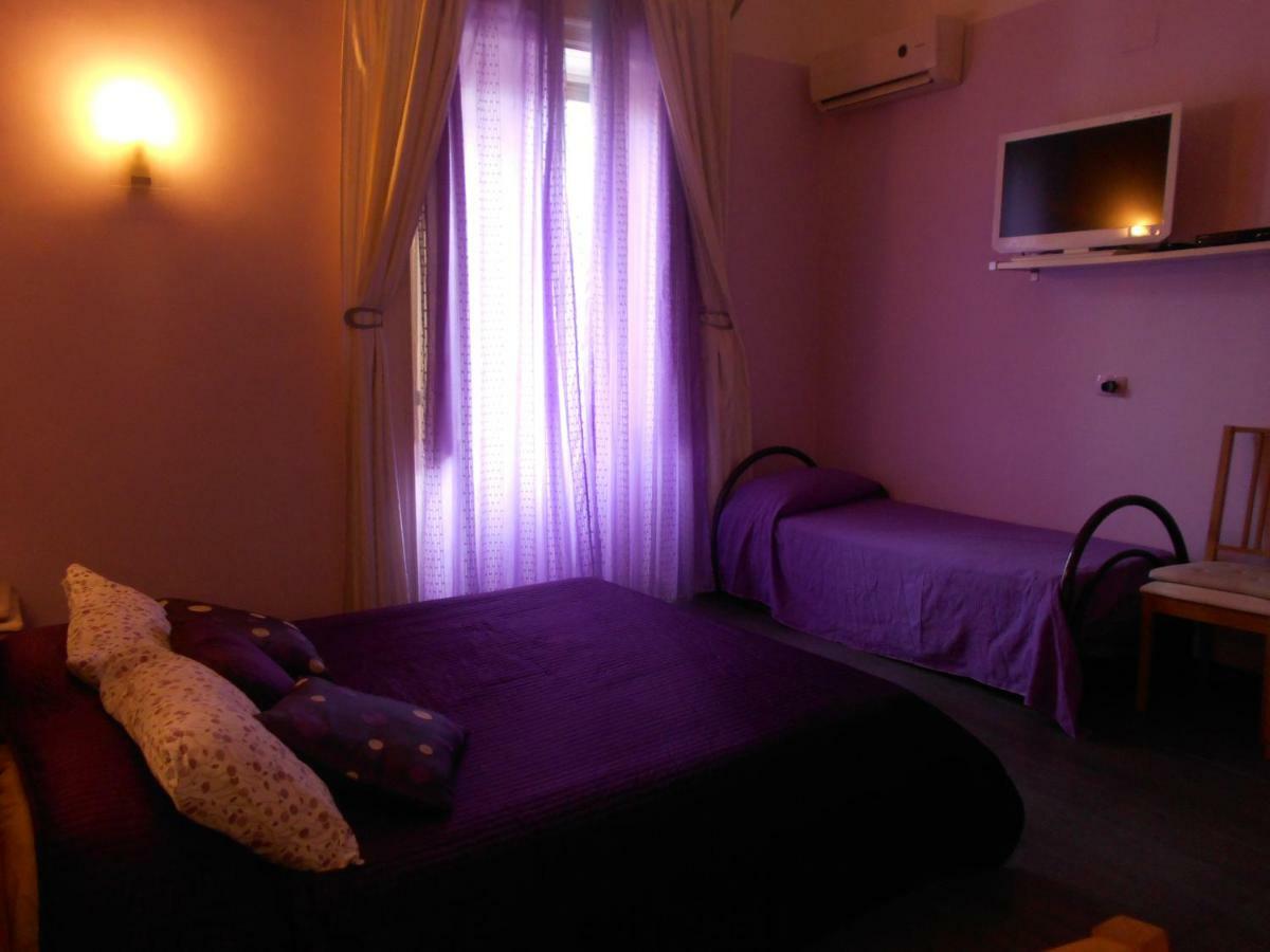 B&B Orlando Suites Catánia Buitenkant foto