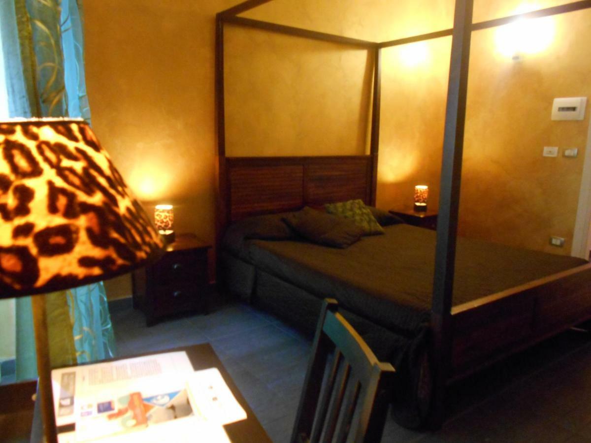 B&B Orlando Suites Catánia Buitenkant foto