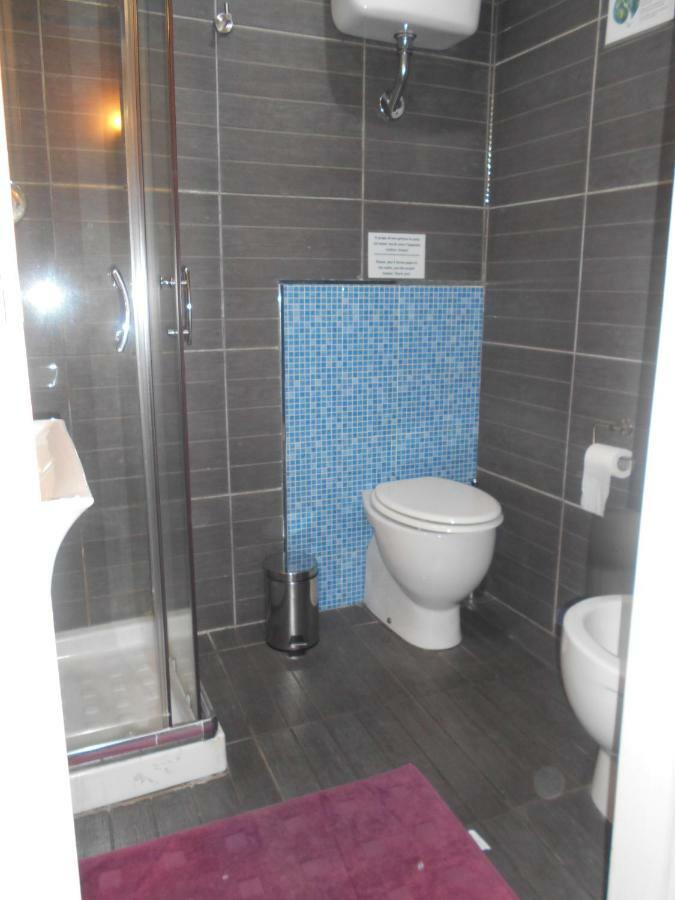 B&B Orlando Suites Catánia Buitenkant foto