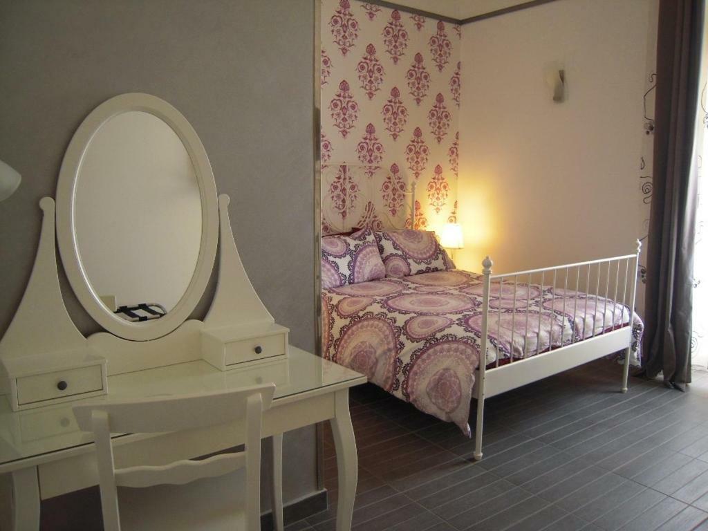 B&B Orlando Suites Catánia Buitenkant foto