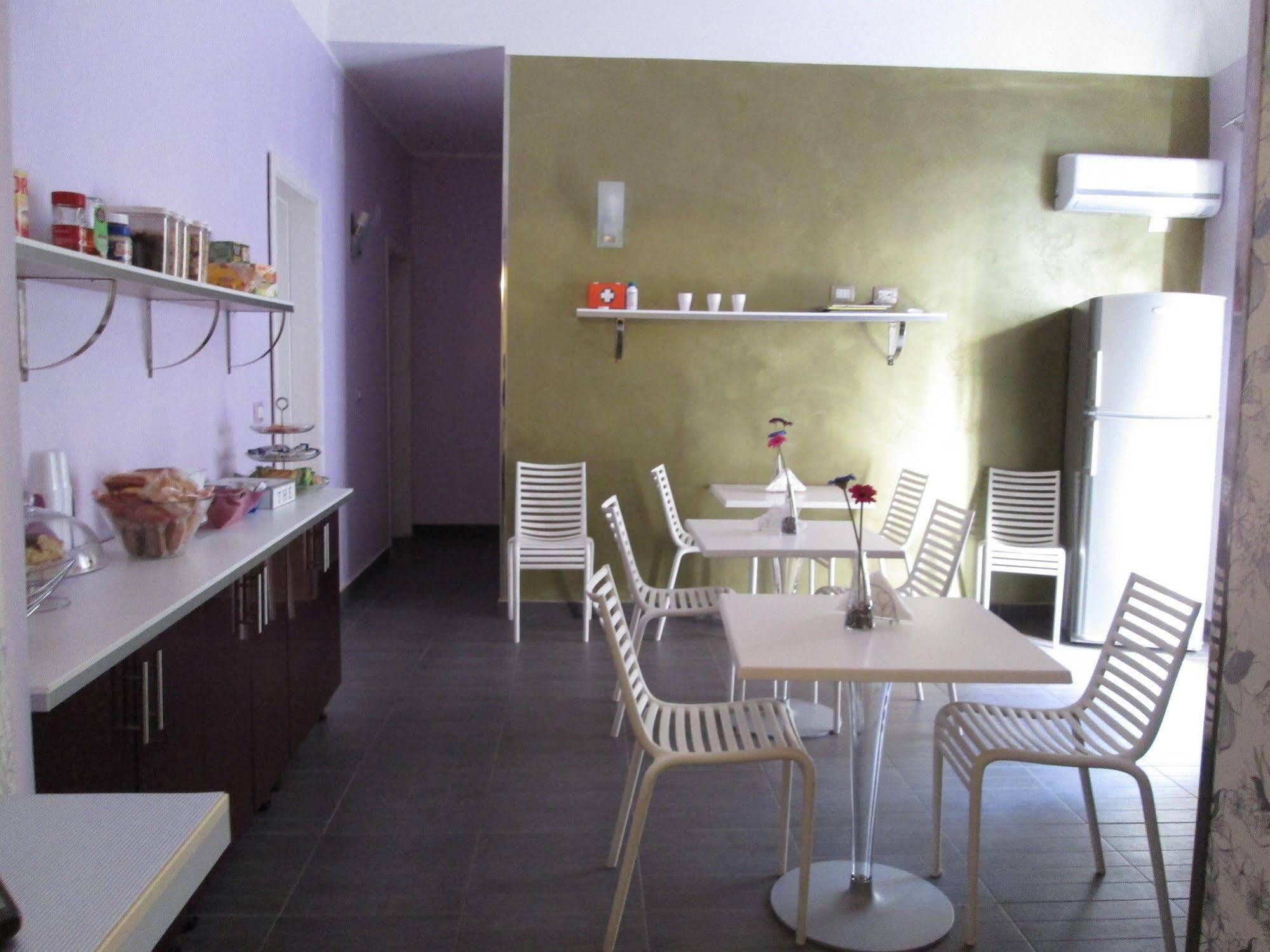 B&B Orlando Suites Catánia Buitenkant foto